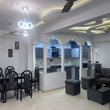 J K Apartment Prayagraj Luaran gambar
