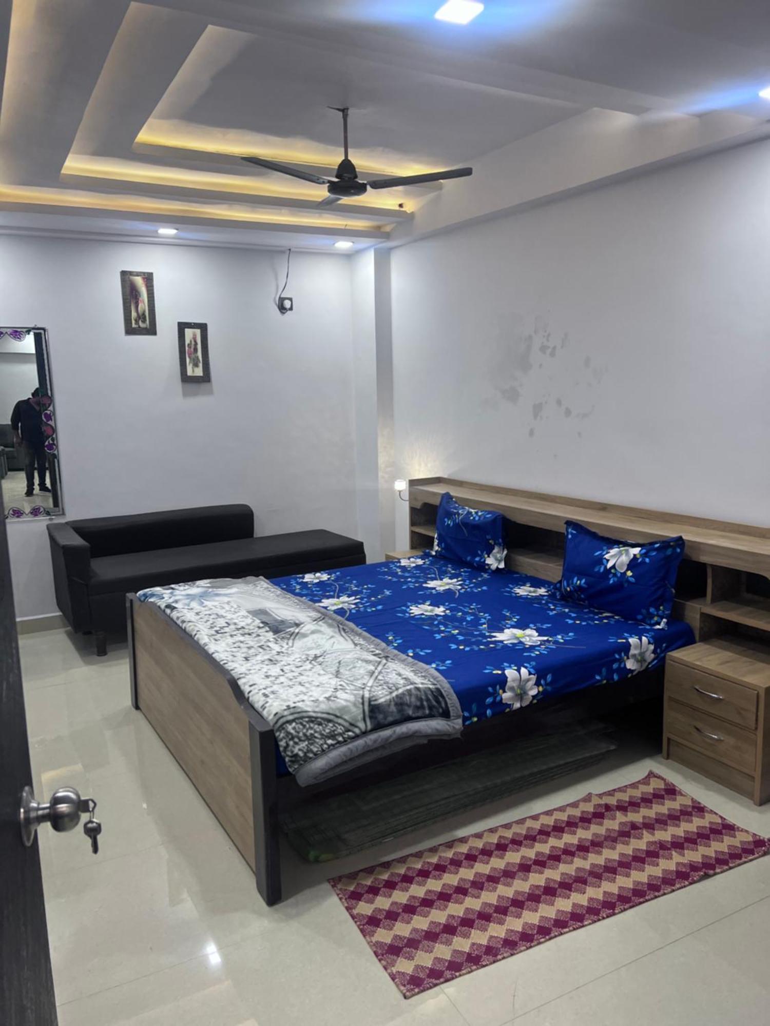 J K Apartment Prayagraj Luaran gambar