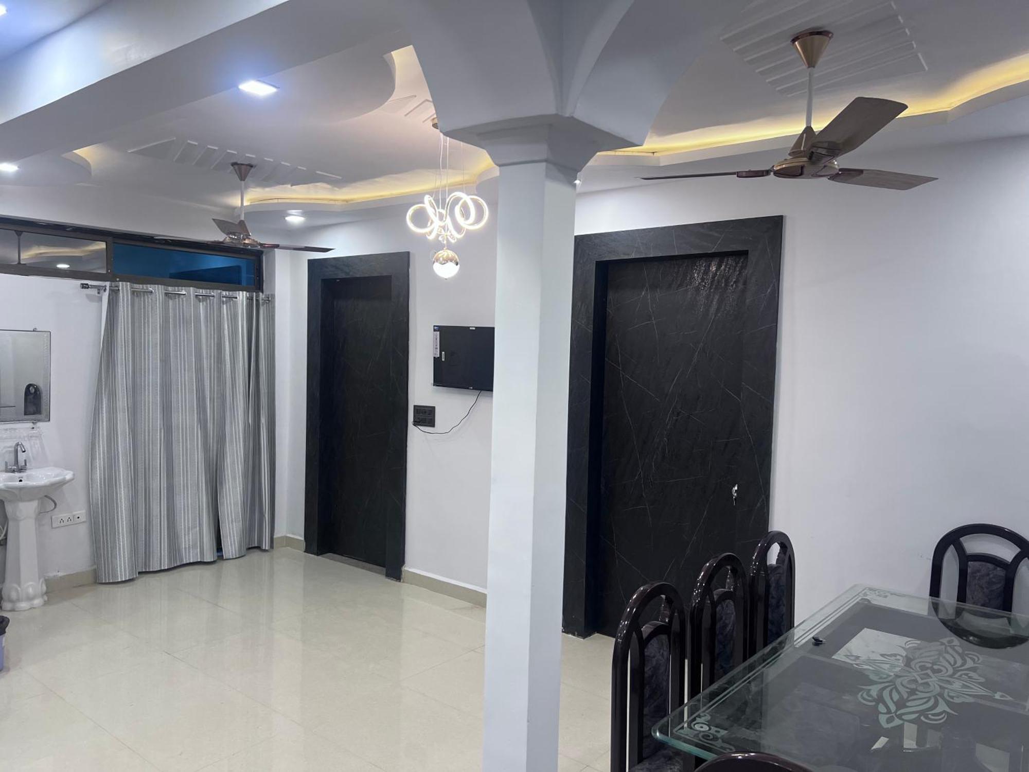J K Apartment Prayagraj Luaran gambar