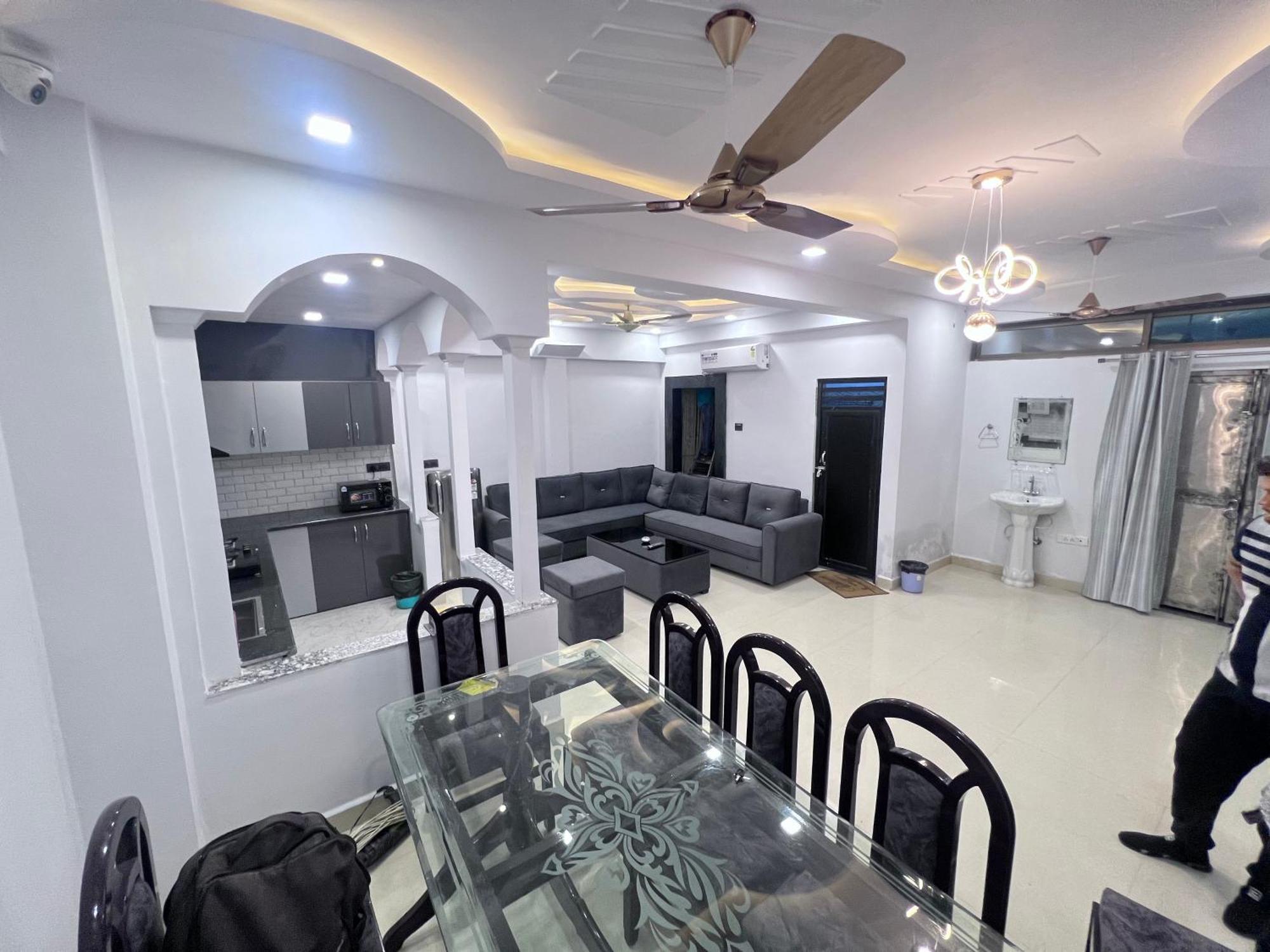 J K Apartment Prayagraj Luaran gambar