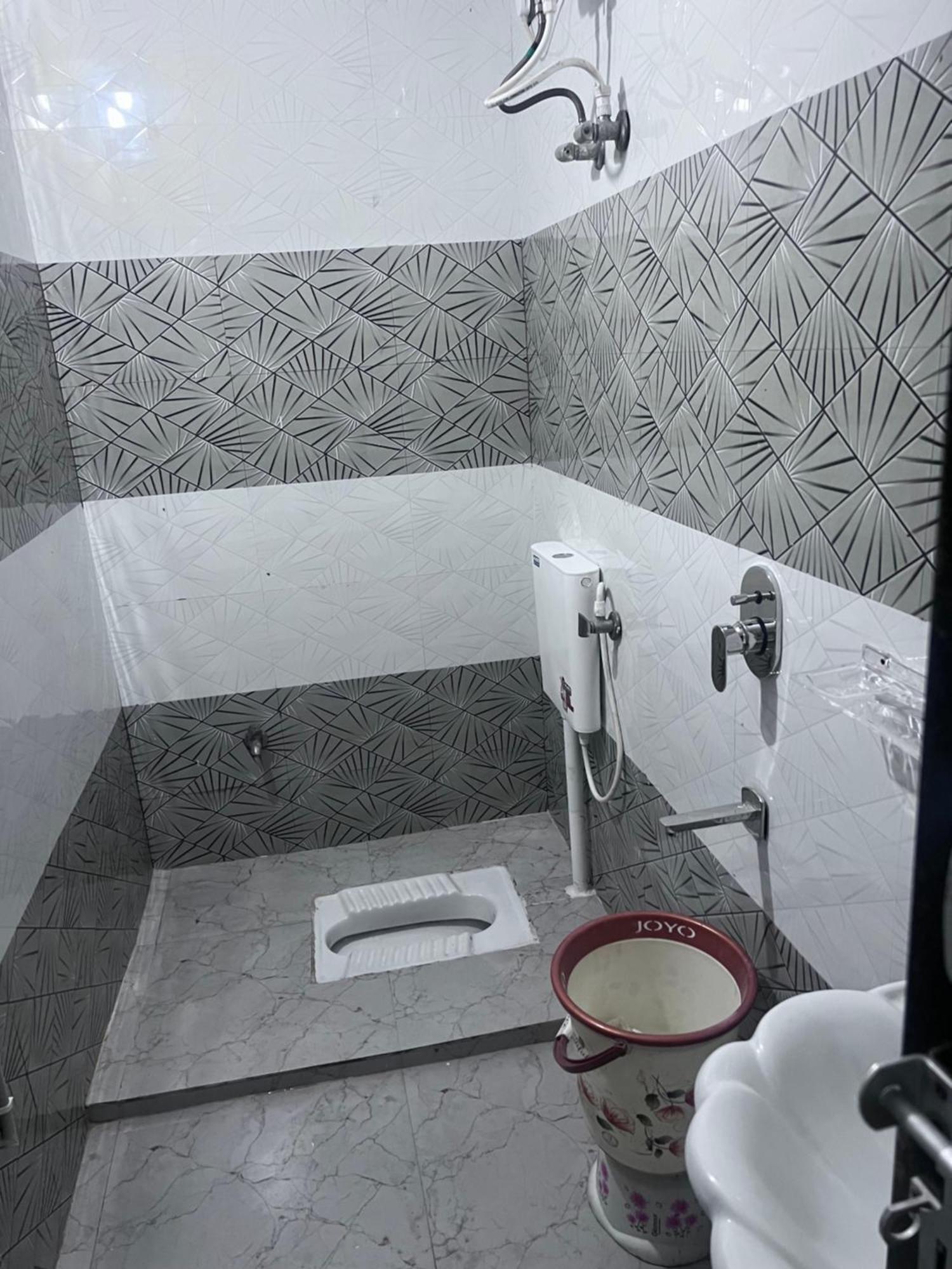 J K Apartment Prayagraj Luaran gambar