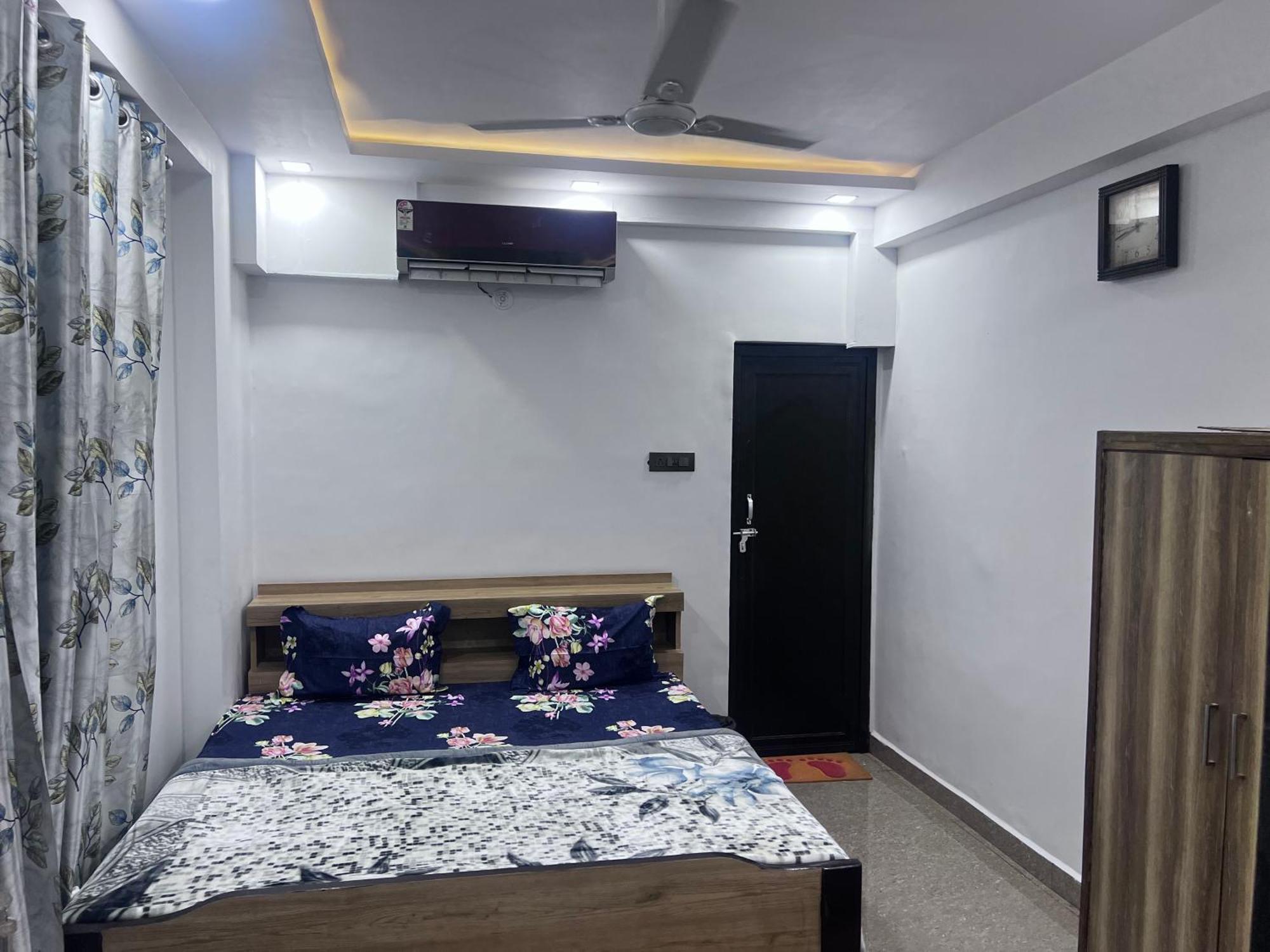 J K Apartment Prayagraj Luaran gambar